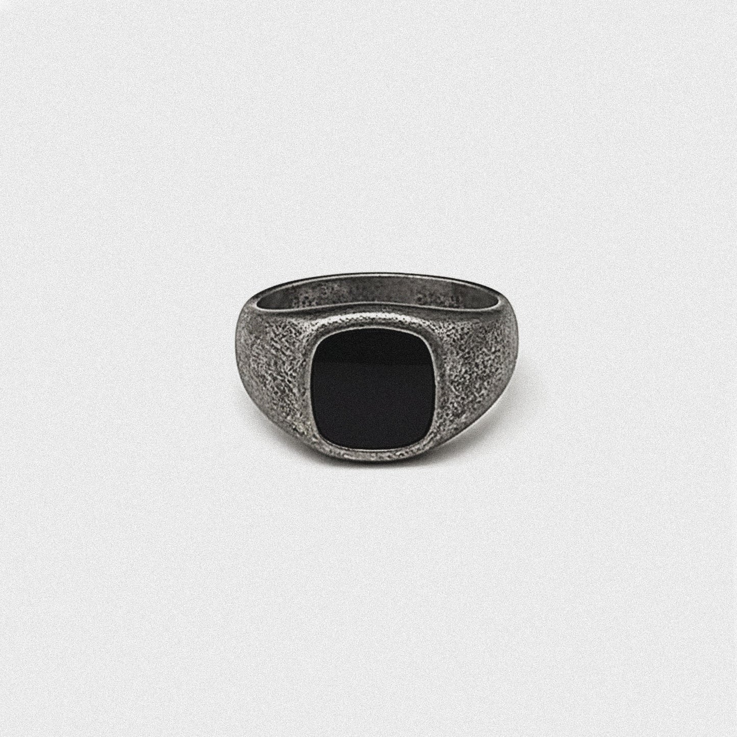 Onyx Heritage Ring – Rust 1894