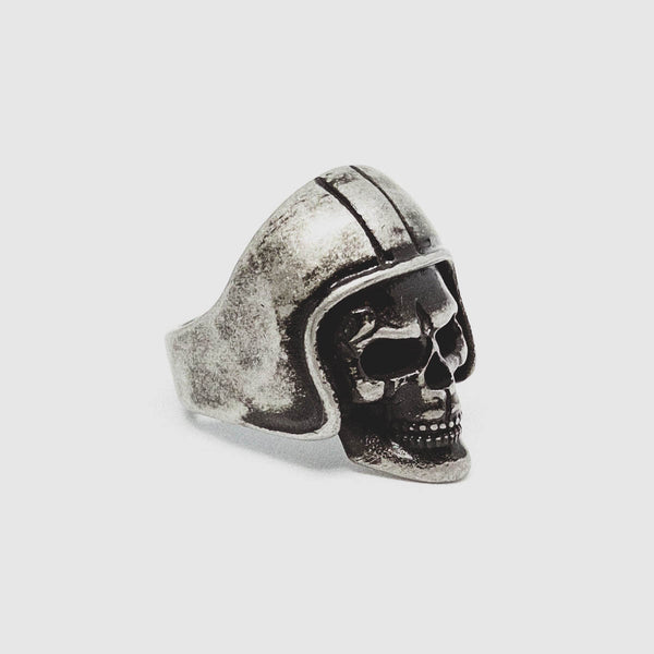 rust1894_1_biker_skull_ring_98